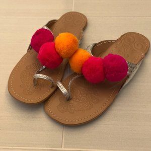 Pool To Party Pom Pom Flip Flops - Sz 7 - NWOT